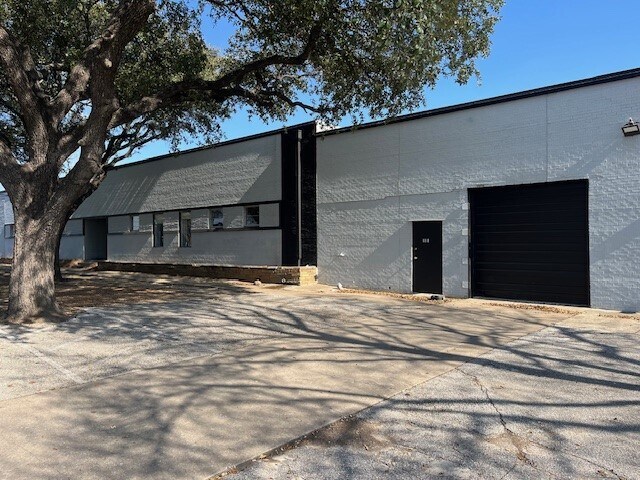 More Photos Of 8500-8600 Sovereign Row, Dallas Warehouse For Lease