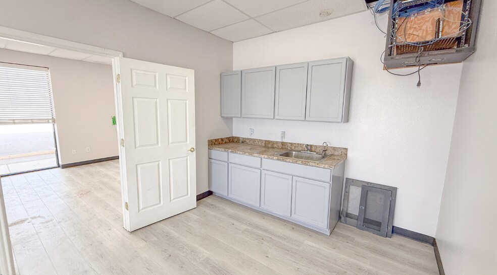 More Photos Of 9215 W County Road 127, Midland Warehouse For Lease