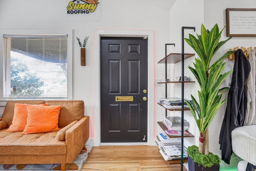 More Photos Of 1922 Hillcrest St, Orlando Office For Sale