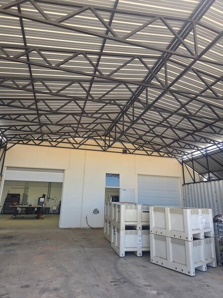 More Photos Of 9711-10101 Yucca Rd, Adelanto Truck Terminal For Sale