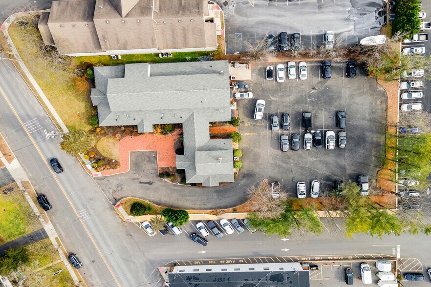 More Photos Of 38 Church St, Little Silver Medical For Lease