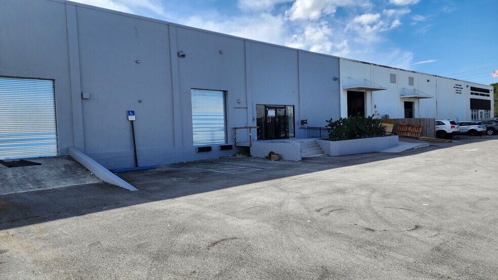 More Photos Of 7890 NW 34th St, Miami Warehouse For Lease