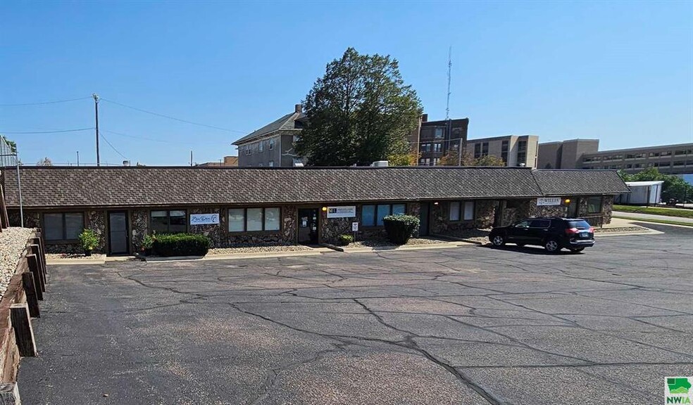 Primary Photo Of 700 Jackson St, Sioux City Office For Sale