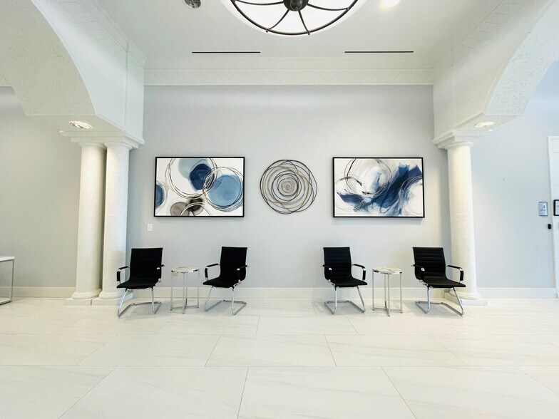 More Photos Of 6905 N Wickham Rd, Melbourne Office For Lease