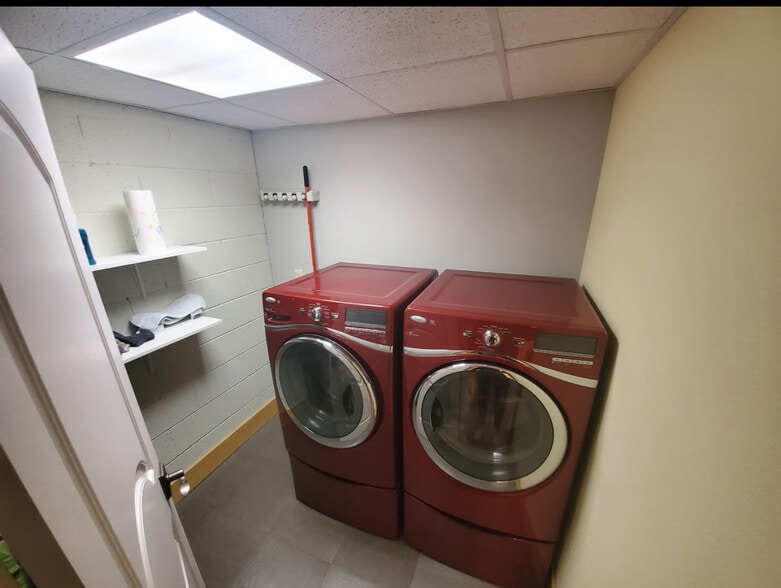 More Photos Of 3003 Hall St, Hays Medical For Sale