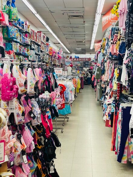 More Photos Of 1285 Broadway, Brooklyn Storefront For Lease