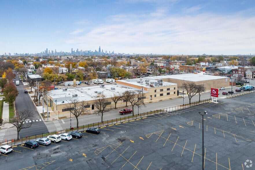 More Photos Of 1657 N Kostner Ave, Chicago Warehouse For Lease