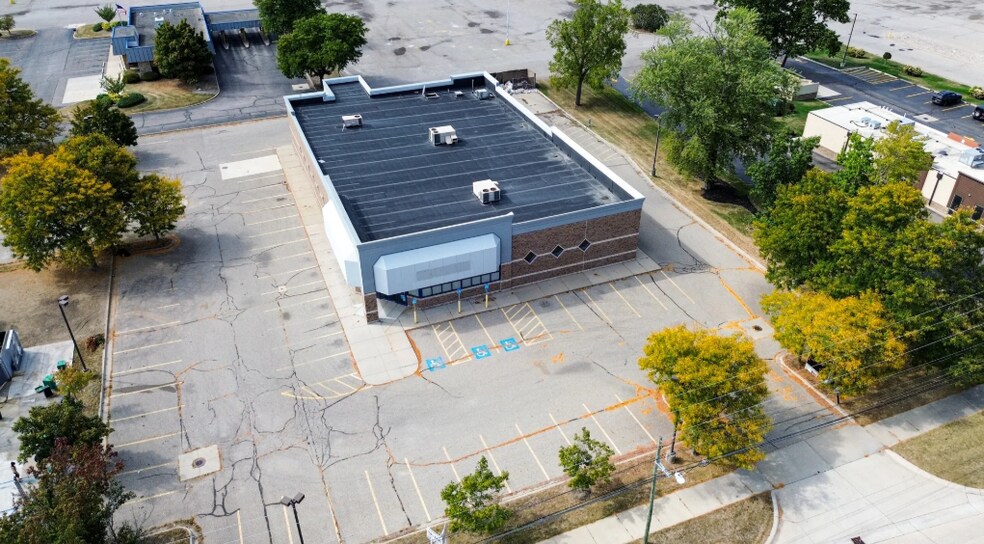 More Photos Of 51037 Van Dyke Ave, Shelby Township Drugstore For Sale