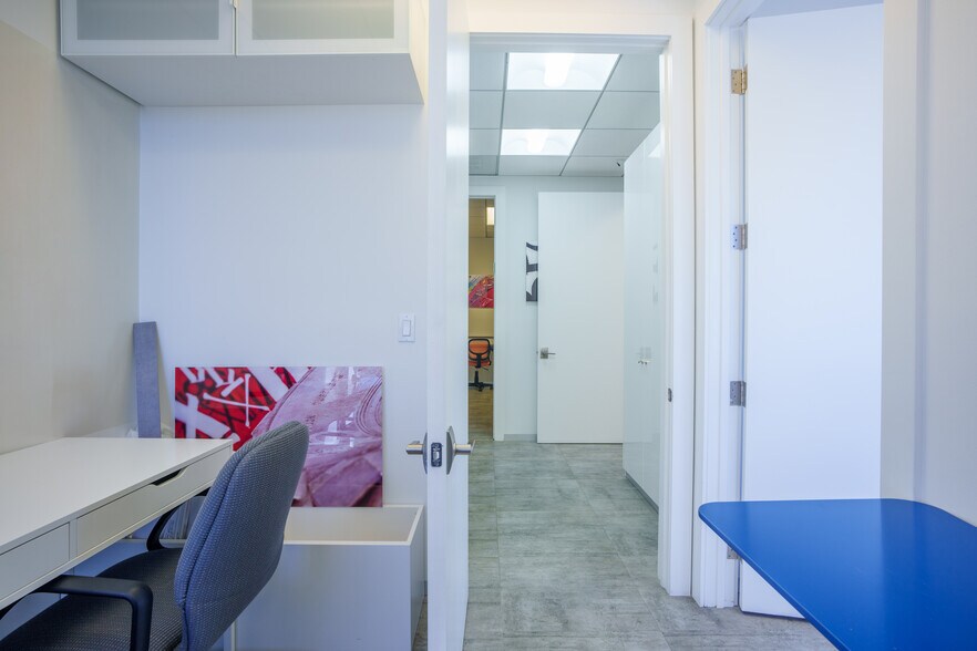 More Photos Of 2450 Hollywood Blvd, Hollywood Loft Creative Space For Sale