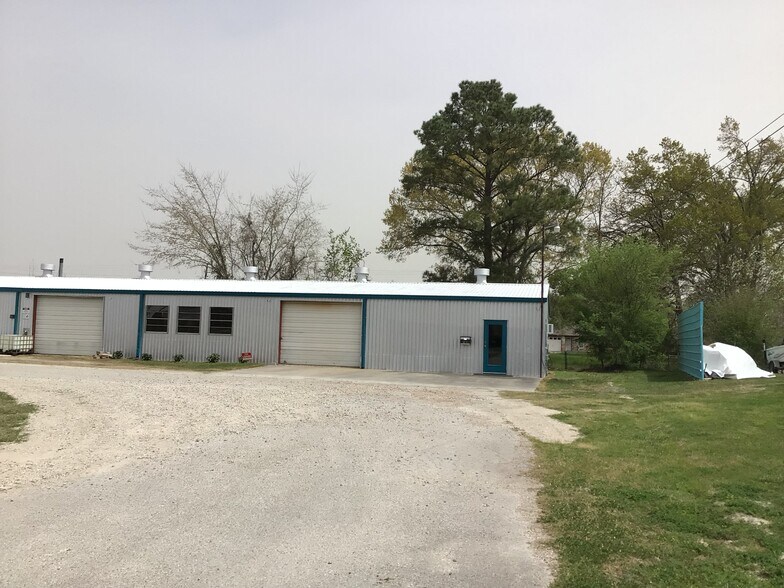 More Photos Of 921 Lawrence Rd, Kemah Industrial For Sale