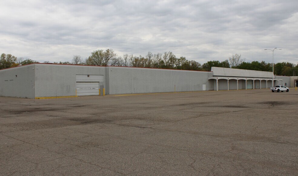 More Photos Of 7601-7651 23 Mile Rd, Utica Freestanding For Sale