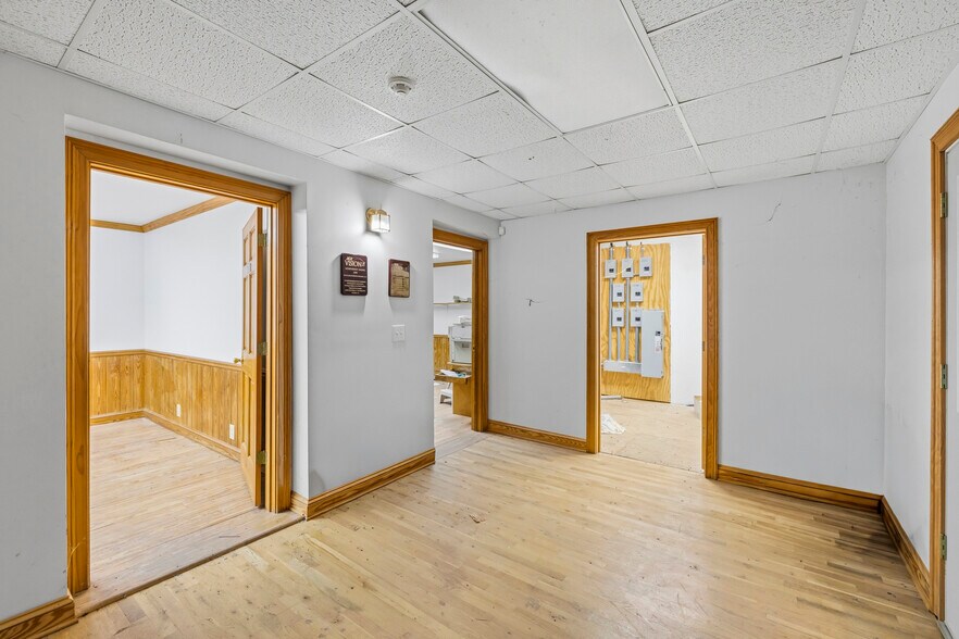 More Photos Of 966 Greensboro Rd, Eatonton Flex For Lease