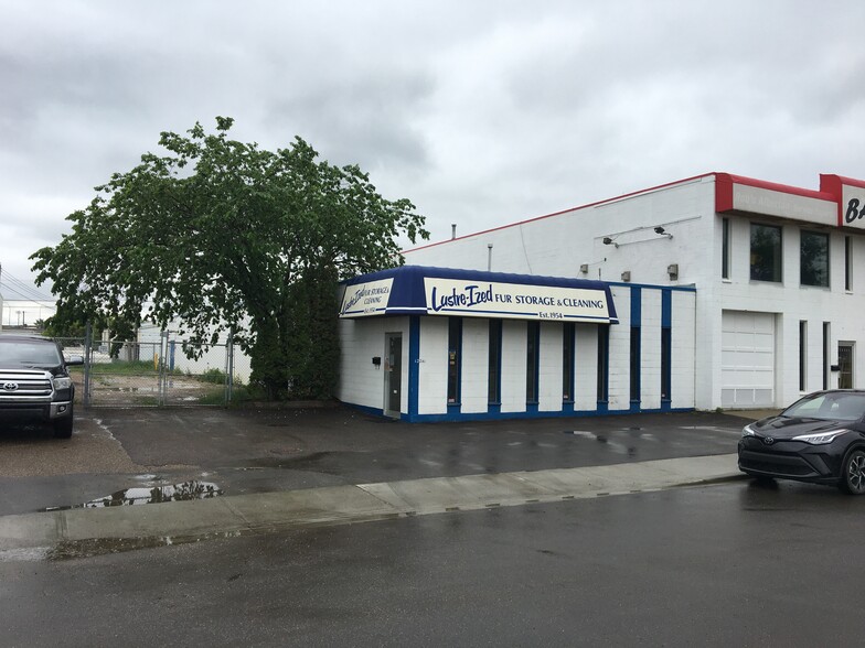 Primary Photo Of 12241 Fort Rd NW, Edmonton Service For Sale