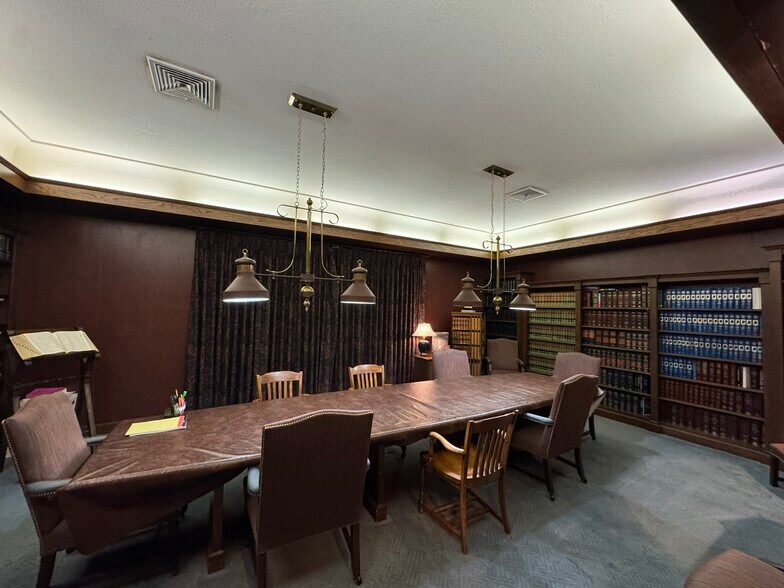 More Photos Of 130 E. 7th Street, Auburn Office For Sale