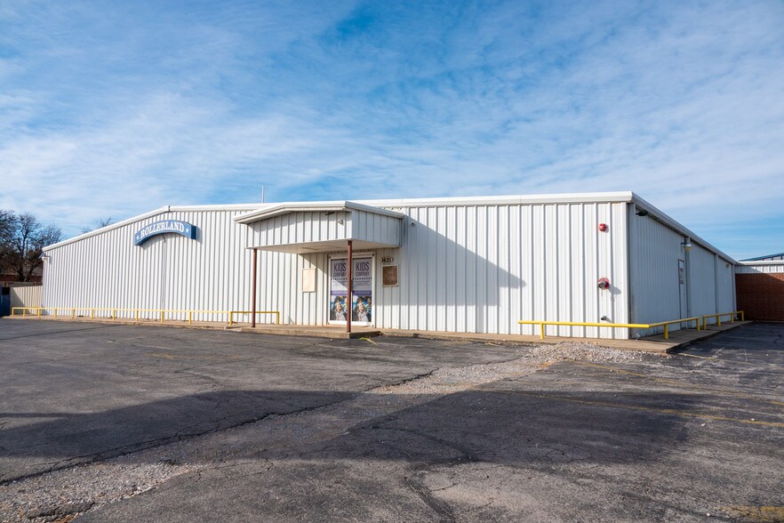 More Photos Of 1621 S Choctaw Rd, Choctaw Skating Rink For Sale