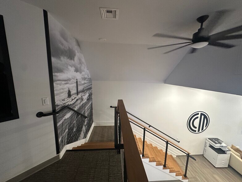 More Photos Of 118 N 3rd St, Grand Haven Office For Sale