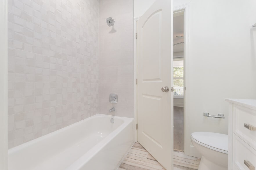 More Photos Of 1628 Walnut St, Jacksonville Multifamily For Sale