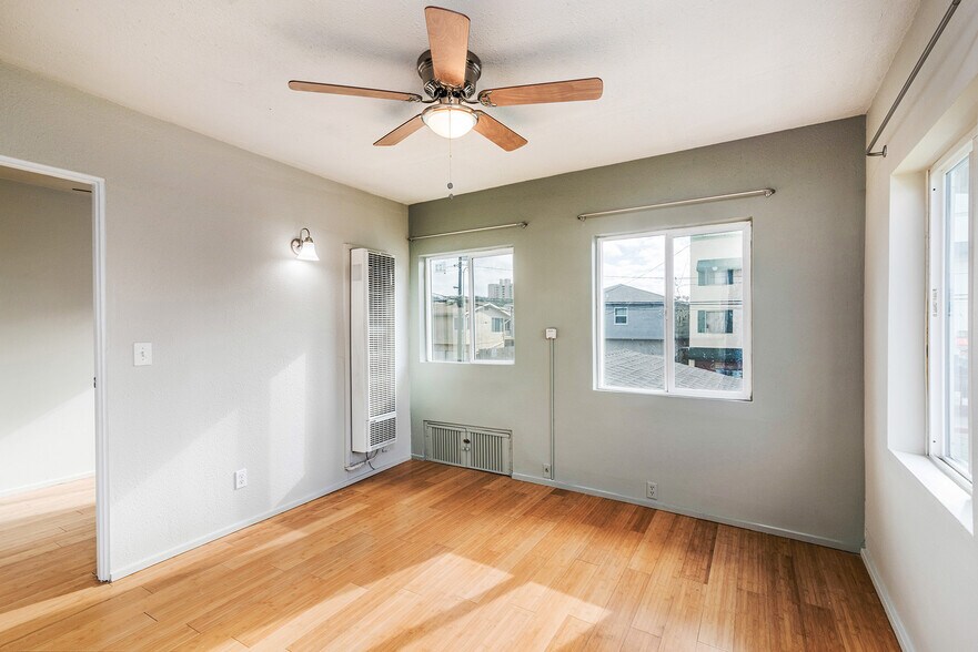 More Photos Of 1513 E Broadway, Long Beach Apartments For Sale