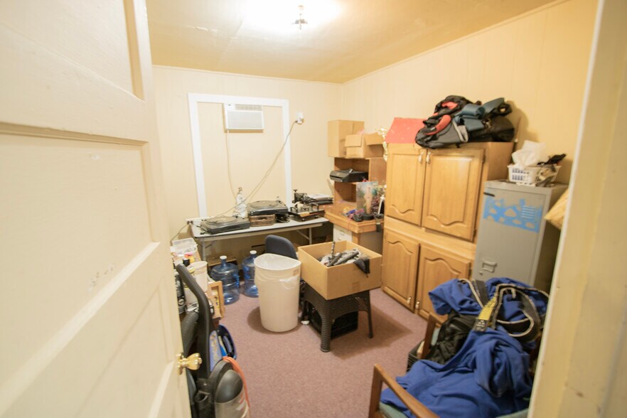 More Photos Of 506 SW 13th Ave, Mineral Wells Specialty For Sale