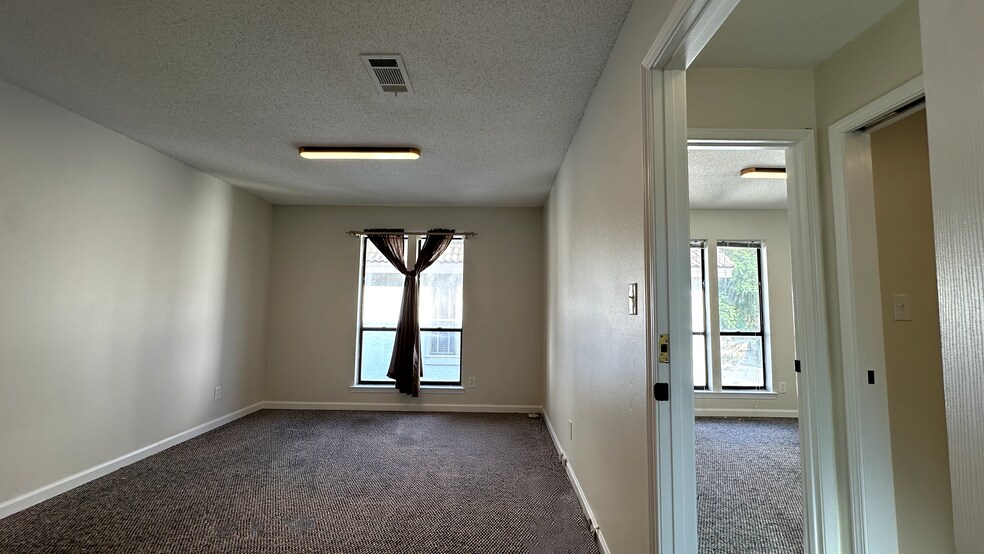 More Photos Of 151 Mary Esther Blvd, Mary Esther Office For Lease