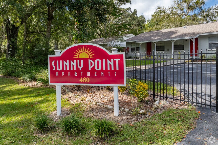 More Photos Of 460 Hale Ave, Brooksville Apartments For Sale