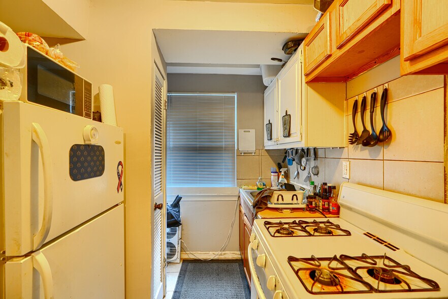 More Photos Of 1118 46th St NE, Washington Apartments For Sale