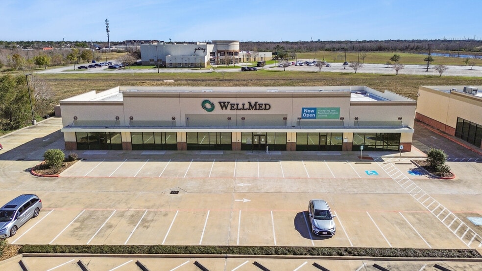 More Photos Of 780 Clear Lake City Blvd, Webster Unknown For Lease