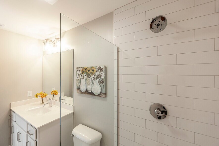 More Photos Of 1136 Lock 4 Rd, Gallatin Apartments For Sale