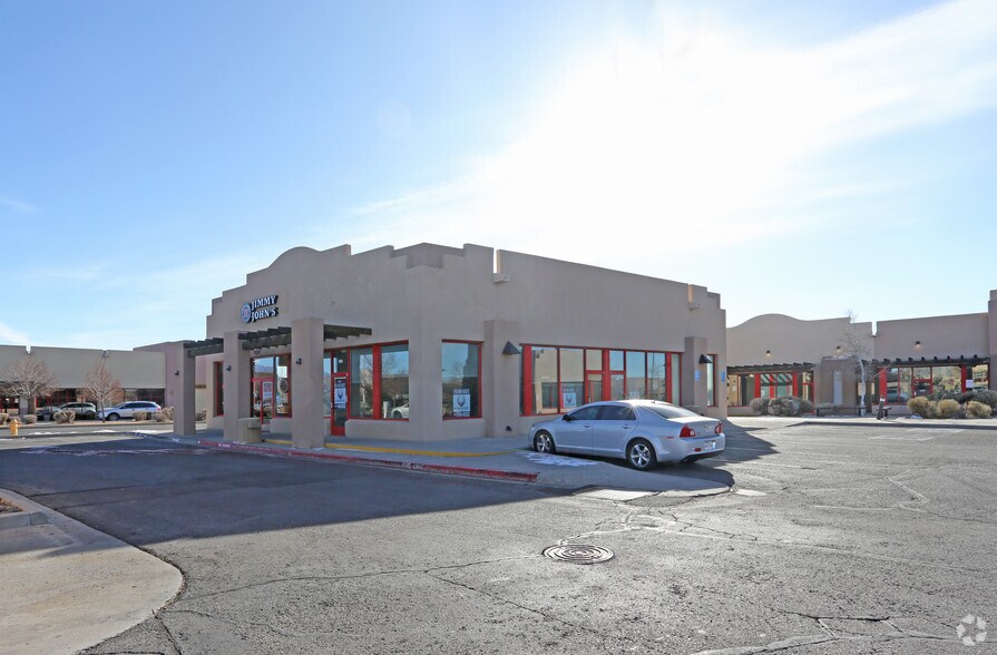 More Photos Of 3526 Zafarano Dr, Santa Fe Freestanding For Lease