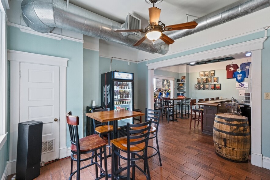 More Photos Of 312 E Tarpon Ave, Tarpon Springs Medical For Sale