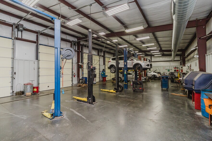 More Photos Of 3101 S Broadway St, Wichita Freestanding For Sale