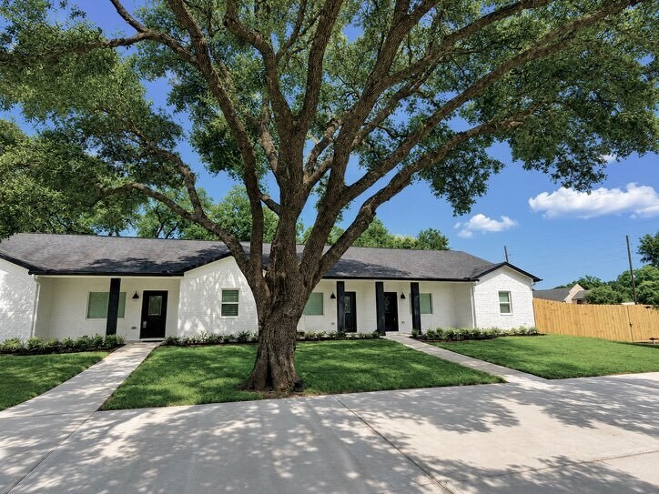 More Photos Of 16610 Mueschke Rd, Cypress Office Residential For Lease
