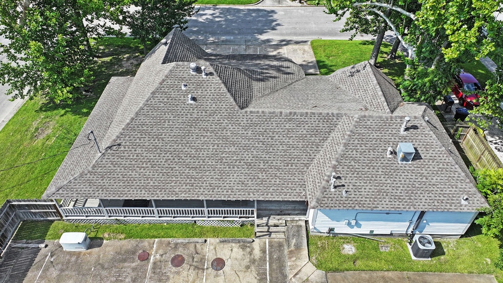More Photos Of 502 Staitti St, Humble Office Residential For Sale