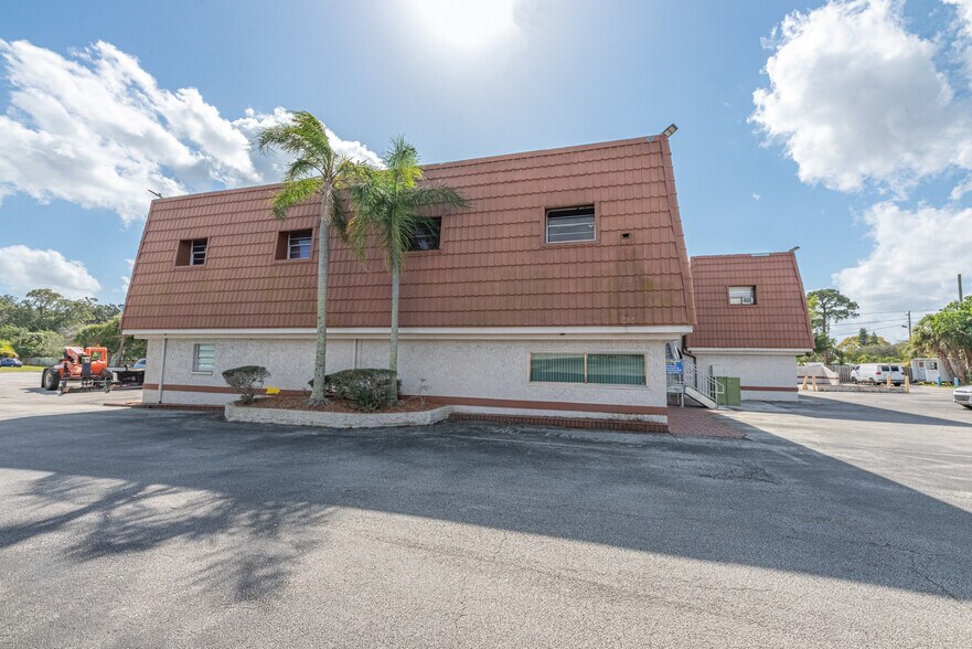 More Photos Of 255 Fortenberry Rd, Merritt Island Medical For Sale