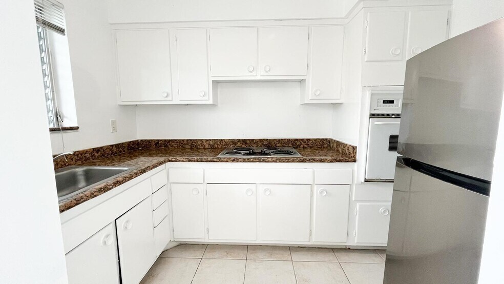 More Photos Of 1241-1251 W River Dr, Margate Apartments For Sale