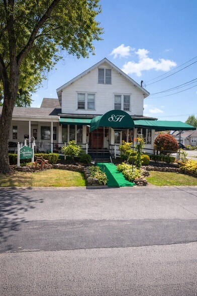 Primary Photo Of 10 Bruen Ct, Rensselaer Hospitality For Sale
