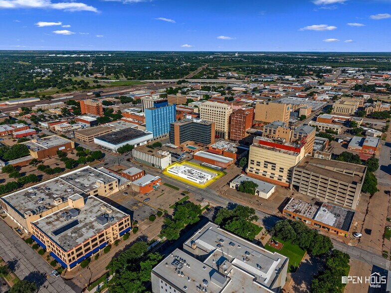 More Photos Of 705 Lamar St, Wichita Falls Office For Sale