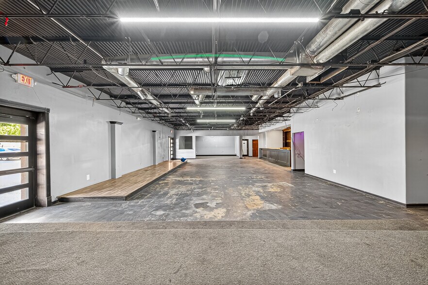 More Photos Of 13001-13011 Fondren Rd, Houston Unknown For Lease