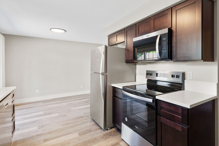 More Photos Of 201-307 Trees Ct, Silverton Apartments For Sale