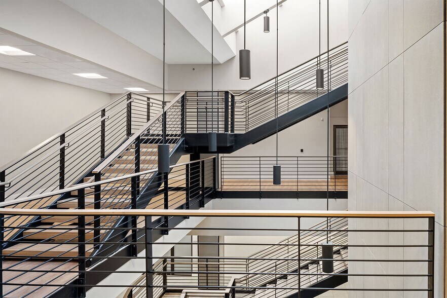 More Photos Of 3 W Broad St, Bethlehem Office Residential For Lease