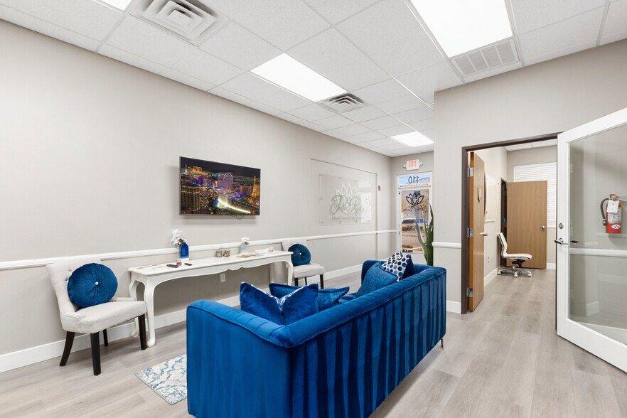 More Photos Of 7656 W Sahara Ave, Las Vegas Medical For Lease