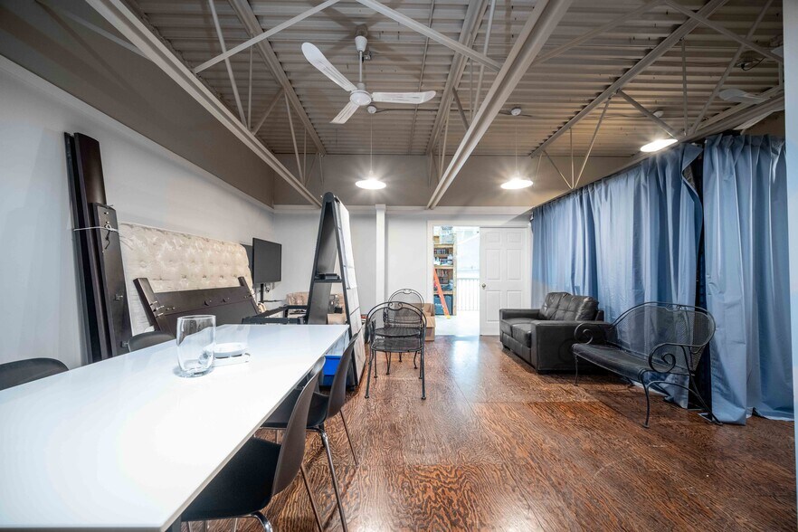 More Photos Of 9267-9295 Shaughnessy St, Vancouver Warehouse For Sale