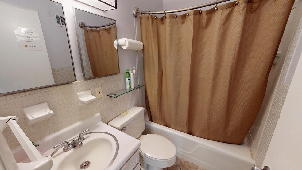 More Photos Of 1368 McCausland Ave, Saint Louis Office For Sale