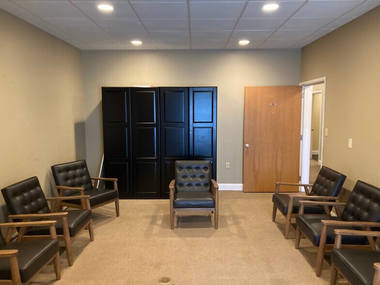 More Photos Of 1522 Superior St E, Duluth Medical For Sale