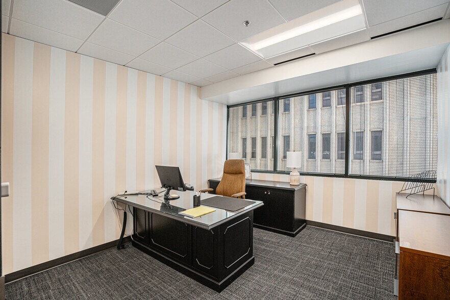 More Photos Of 3384 Peachtree Rd NE, Atlanta Loft Creative Space For Lease