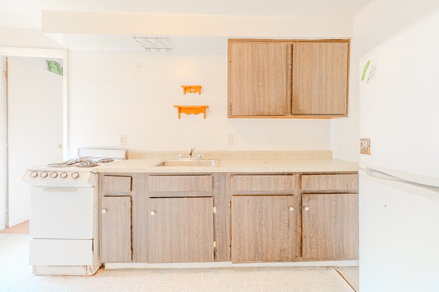 More Photos Of 5801 Lincoln Ave, Export Apartments For Sale