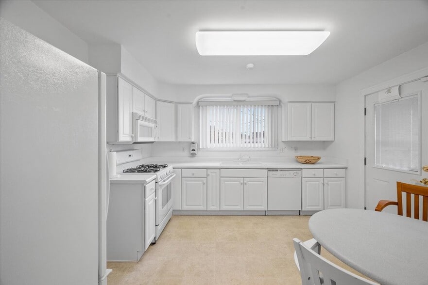 More Photos Of 1701 Kenneth Ave, Arnold Religious Facility For Sale