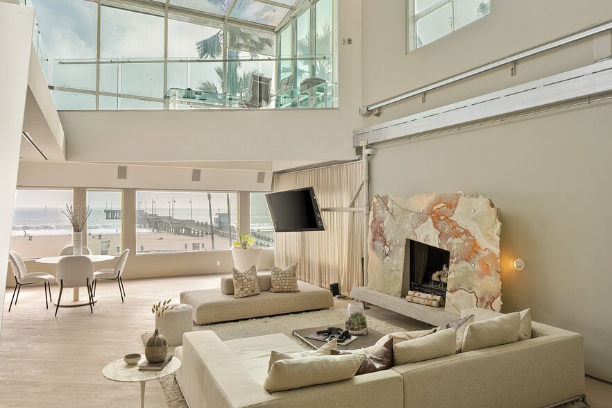 More Photos Of 3111 Ocean Front Walk, Marina Del Rey Apartments For Sale