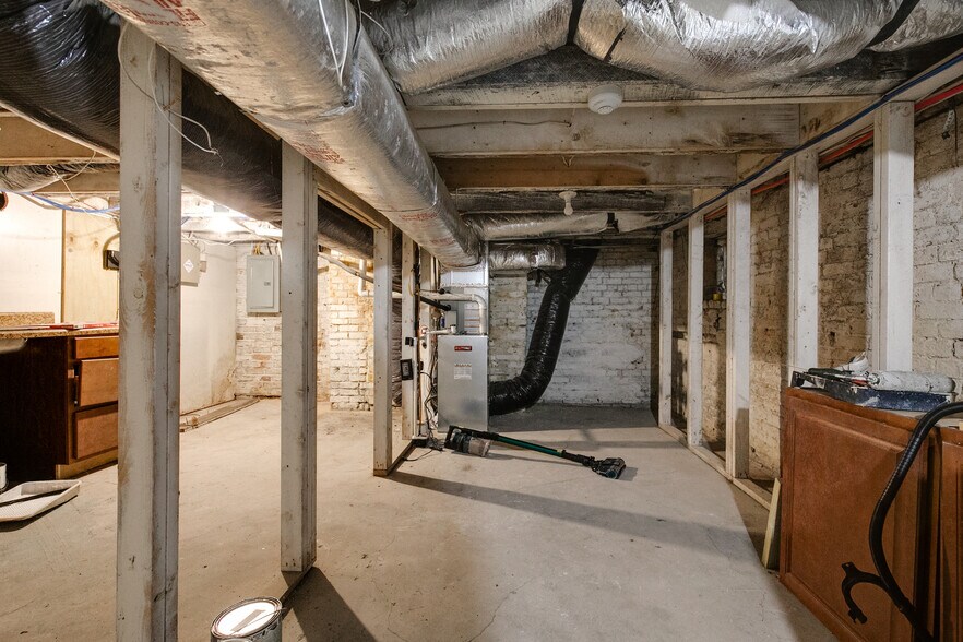 More Photos Of 2608 E Marshall St, Richmond Apartments For Sale