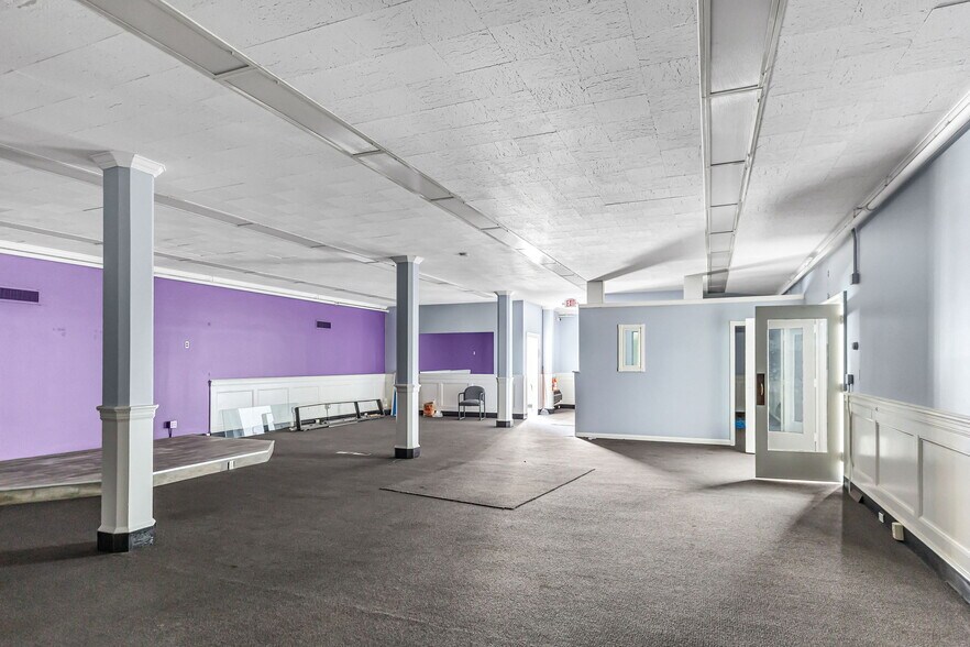 More Photos Of 223 High St, Holyoke Office For Lease